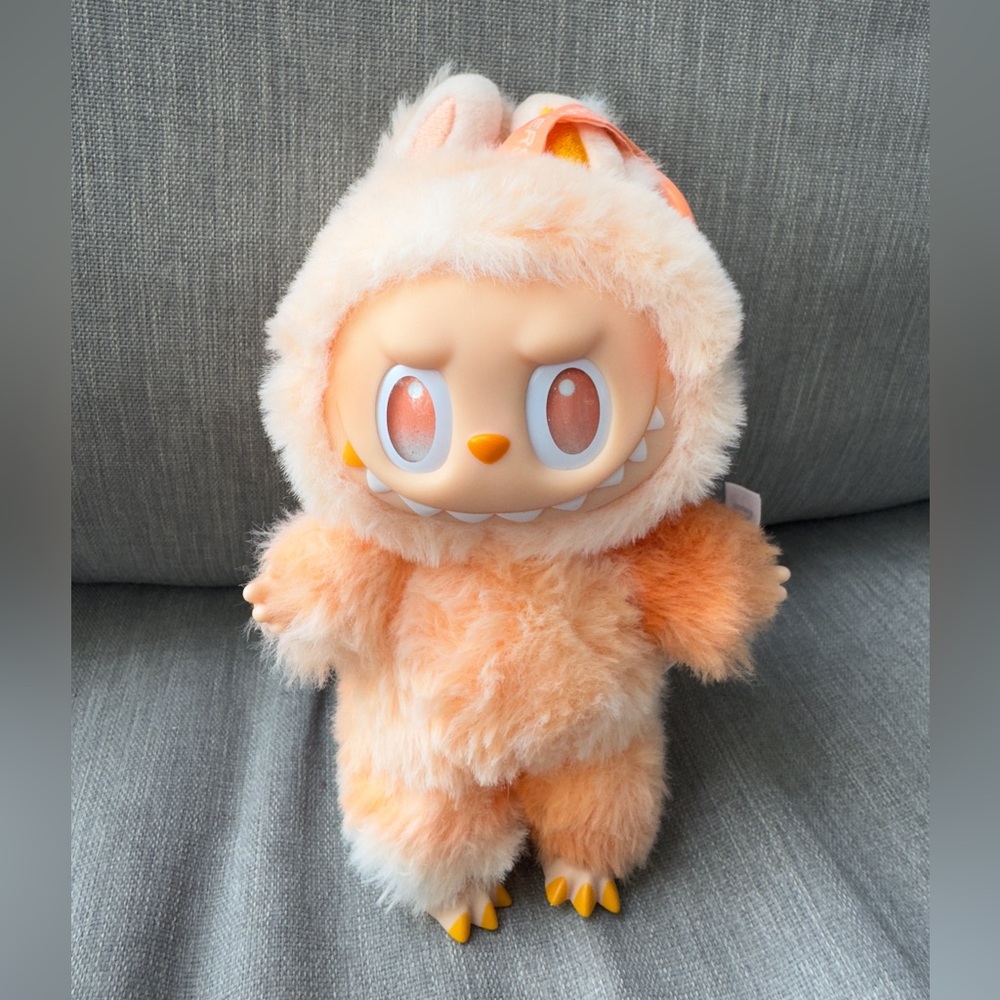 ✨POP MART Big Into Energy Happiness Labubu with Outfit - Picture 5 of 7